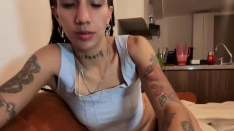 Snapshot of niahhierodula chatting on May 2026 12:06:01 AM niah online show from May 2026 12:06:01 AM