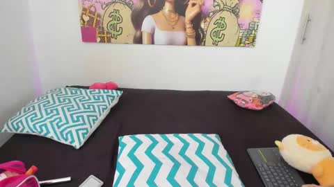  Nia  online show from November 2025 03:34:02 PM