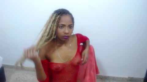 Nia Olson online show from November 2025 08:18:01 PM