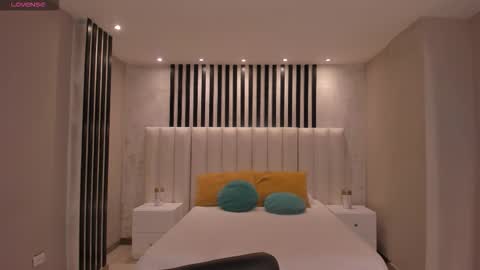 Snapshot of niasalvatore chatting on September 2025 07:25:02 PM Call me Nia online show from September 2025 07:25:02 PM