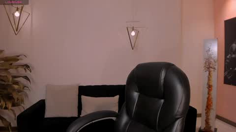 Snapshot of niasalvatore chatting on May 2026 02:53:02 AM Call me Nia online show from May 2026 02:53:02 AM