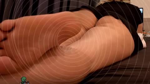 Snapshot of niatonoori chatting on April 2026 06:39:01 AM Kim online show from April 2026 06:39:01 AM