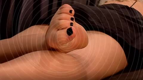 Snapshot of niatonoori chatting on April 2026 01:05:01 AM Kim online show from April 2026 01:05:01 AM