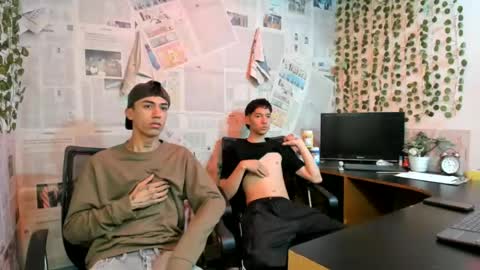 Snapshot of nice_boys11 chatting on July 2026 01:30:01 PM nice_boys11 online show from July 2026 01:30:01 PM