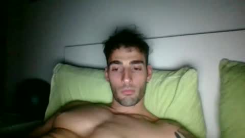 Snapshot of nicegguy9826 chatting on October 2025 12:33:02 AM nicegguy9826 online show from October 2025 12:33:02 AM