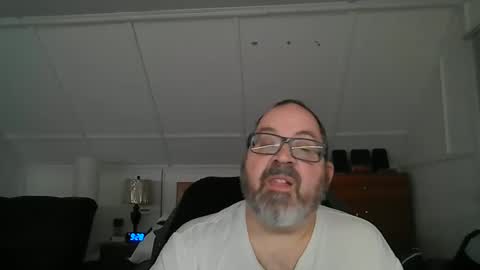 niceguy7208 online show from February 2025 02:26:02 AM