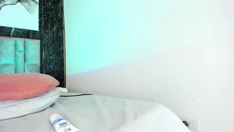 Snapshot of nicelle_carson chatting on December 2024 04:28:01 PM Nicolle online show from December 2024 04:28:01 PM