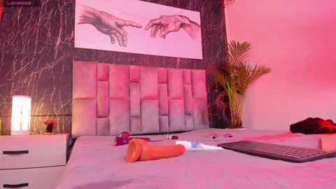 Snapshot of nicelle_carson chatting on January 2025 02:46:01 PM Nicolle online show from January 2025 02:46:01 PM