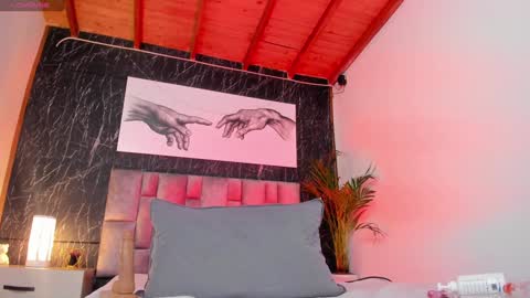 Snapshot of nicelle_carson chatting on February 2025 03:10:02 PM Nicolle online show from February 2025 03:10:02 PM