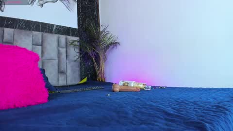 Snapshot of nicelle_carson chatting on February 2025 03:09:02 PM Nicolle online show from February 2025 03:09:02 PM