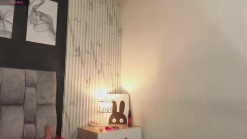 Snapshot of nicelle_carson chatting on October 2025 11:46:01 PM Nicolle online show from October 2025 11:46:01 PM