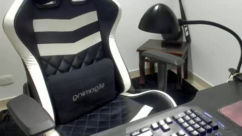 Camila And Steeven online show from November 2025 11:38:01 PM