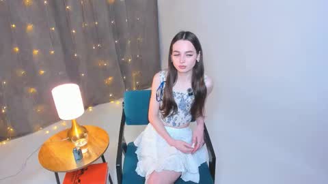 Snapshot of nichelledorris chatting on December 2025 03:19:01 PM Nicole online show from December 2025 03:19:01 PM