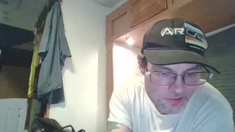 nicholasjesse51 online show from April 2026 12:00:01 AM