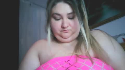 Snapshot of nicholle chatting on February 2025 10:08:02 PM Nicholle online show from February 2025 10:08:02 PM