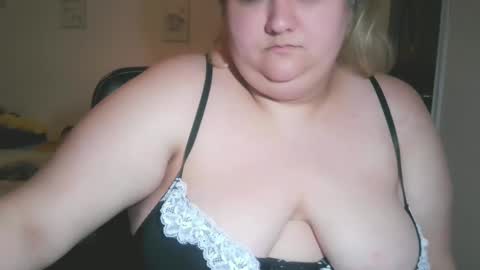 Snapshot of nicholle chatting on February 2025 03:48:01 AM Nicholle online show from February 2025 03:48:01 AM