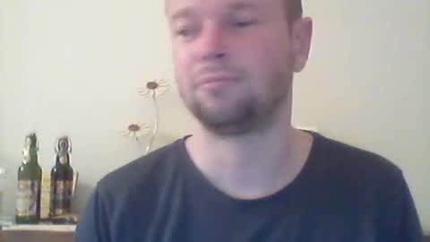 Snapshot of nick1990b chatting on March 2025 04:54:02 PM nick1990b online show from March 2025 04:54:02 PM