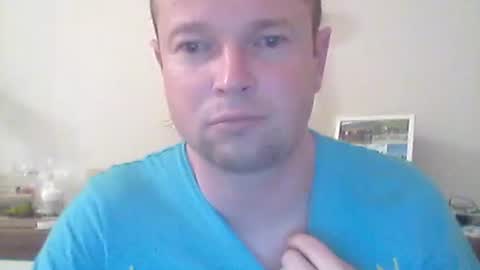 Snapshot of nick1990b chatting on October 2025 05:47:01 PM nick1990b online show from October 2025 05:47:01 PM