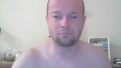 Snapshot of nick1990b chatting on November 2025 06:40:02 PM nick1990b online show from November 2025 06:40:02 PM