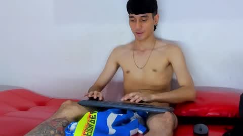 Snapshot of nick_damon chatting on December 2024 04:14:01 PM Nick online show from December 2024 04:14:01 PM