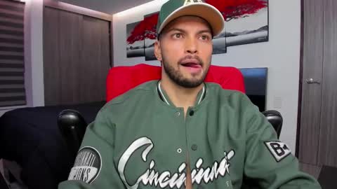 Nick Klaus online show from November 2025 11:26:02 PM