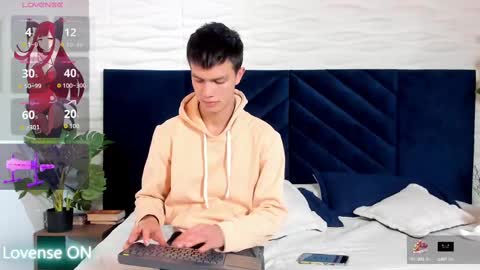 Snapshot of nick_torn chatting on September 2025 12:09:02 PM Nick online show from September 2025 12:09:02 PM