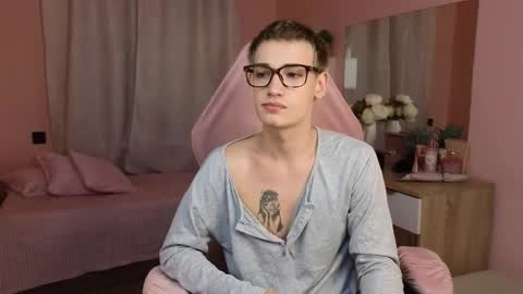 Snapshot of nick_win chatting on October 2025 05:59:02 PM Nick online show from October 2025 05:59:02 PM