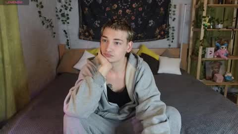 Snapshot of nick_win chatting on November 2025 05:23:02 PM Nick online show from November 2025 05:23:02 PM