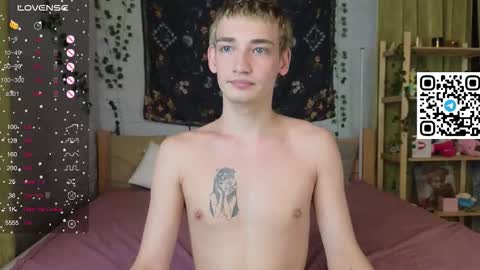 Snapshot of nick_win chatting on November 2025 08:11:02 PM Nick online show from November 2025 08:11:02 PM