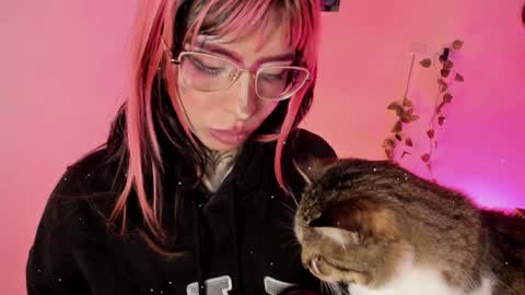 Snapshot of nicki_1 chatting on February 2025 04:14:01 AM   Help me reach 100 thumbs up online show from February 2025 04:14:01 AM