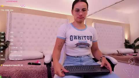 Snapshot of nickky_thompson chatting on July 2026 02:10:01 PM nickky online show from July 2026 02:10:01 PM