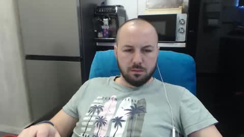 Snapshot of nickolas22 chatting on March 2026 11:33:01 PM Julian online show from March 2026 11:33:01 PM