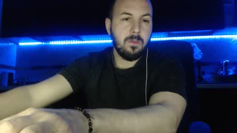 Snapshot of nickolas22 chatting on April 2026 10:18:01 PM Julian online show from April 2026 10:18:01 PM