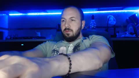 Snapshot of nickolas22 chatting on April 2026 11:24:02 PM Julian online show from April 2026 11:24:02 PM