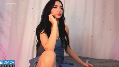 Snapshot of nicky_1824 chatting on November 2025 07:01:02 PM NICKY online show from November 2025 07:01:02 PM