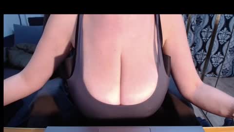 Nicky online show from February 2026 07:45:02 AM