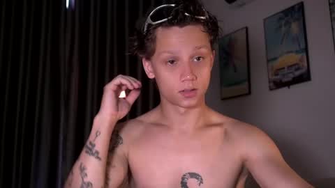 Snapshot of nicky_neal chatting on April 2026 03:20:01 AM Nicky Neal online show from April 2026 03:20:01 AM
