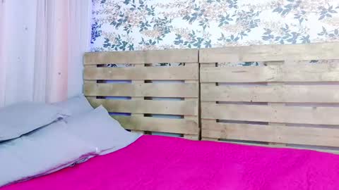 nicky_oli online show from January 2025 12:41:02 PM