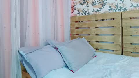 nicky_oli online show from February 2025 04:33:01 PM