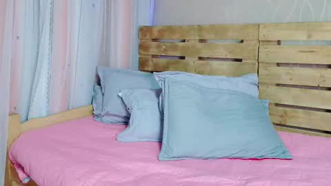 nicky_oli online show from February 2025 07:29:01 PM