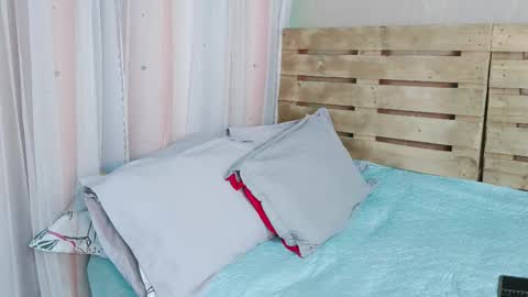 nicky_oli online show from February 2025 04:24:01 PM