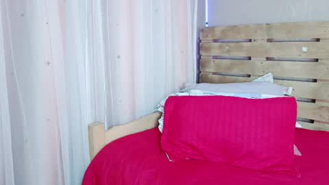 nicky_oli online show from February 2025 07:27:02 PM