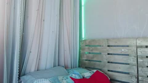 nicky_oli online show from February 2025 02:35:02 PM