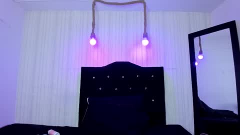 Snapshot of nicky_pop chatting on October 2025 06:50:02 PM nicky_pop online show from October 2025 06:50:02 PM