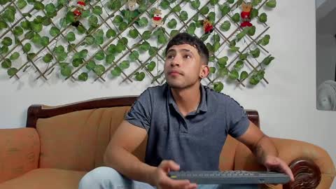 nicky online show from December 2024 10:27:02 PM