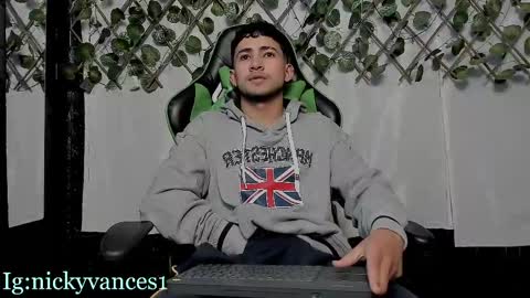 nicky online show from October 2025 07:24:01 PM