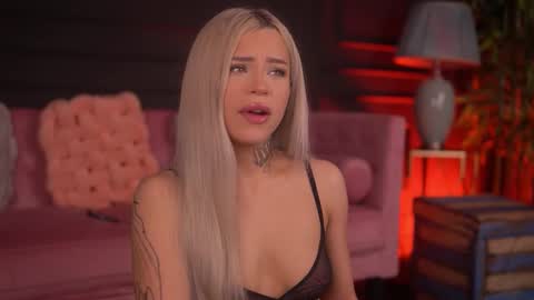 Snapshot of nickybennz chatting on November 2025 07:13:01 PM Nicky online show from November 2025 07:13:01 PM