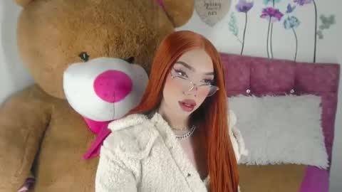 Snapshot of nickynoa chatting on February 2025 09:15:01 PM Nicky online show from February 2025 09:15:01 PM