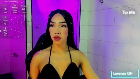 Snapshot of nickynoa chatting on September 2025 04:23:01 AM Nicky online show from September 2025 04:23:01 AM