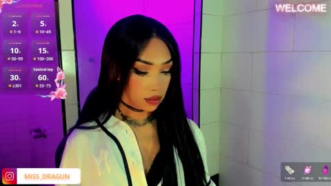 Snapshot of nickynoa chatting on October 2025 04:32:01 AM Nicky online show from October 2025 04:32:01 AM